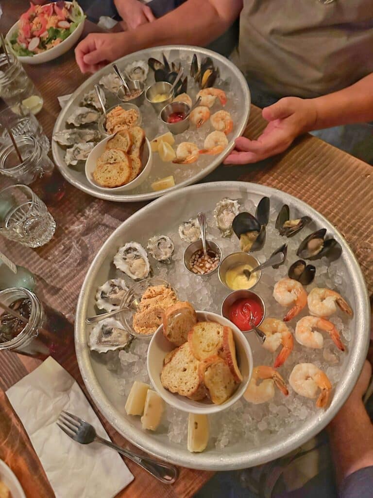 oysters, shrimp, seafood dinner in seattle