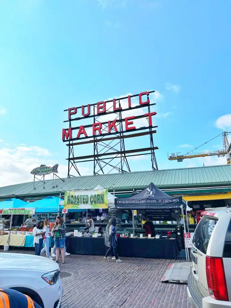 public market in downtown seattle