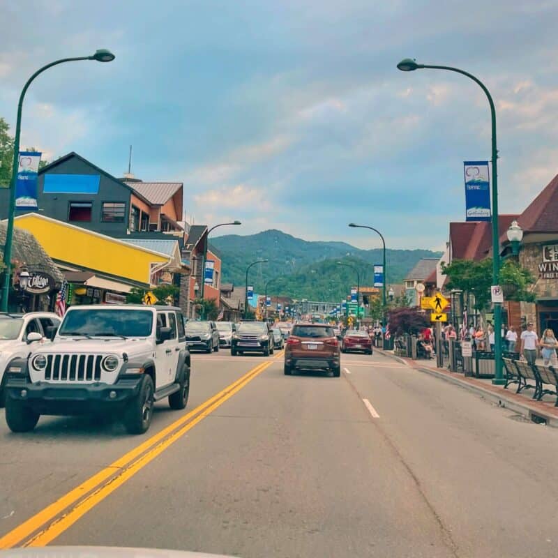 Driving on the parkway in Gatlinburg, tennessee